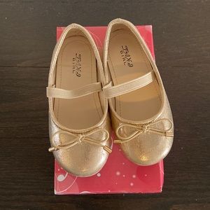 Toddler gold ballet flats with bow size 25
